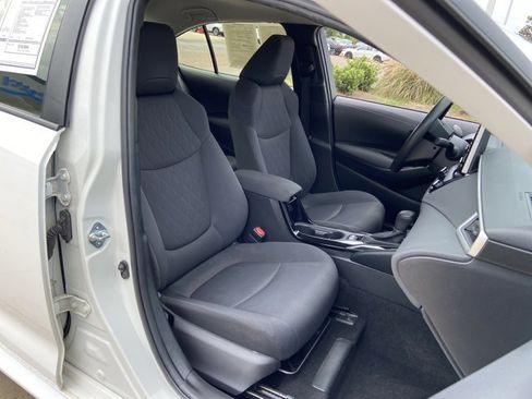 Used 2021 Toyota Corolla LE w/ LE Convenience Package image 20