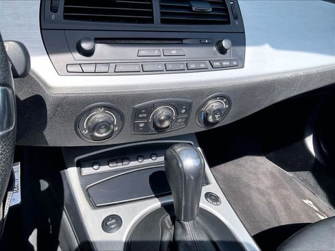 Used 2008 BMW Z4 3.0si image 32
