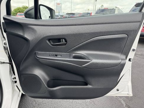 Used 2023 Nissan Versa S FWD image 19