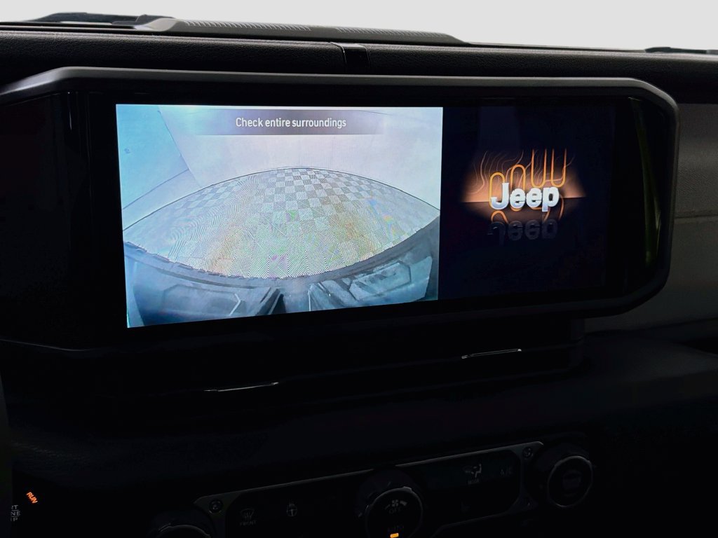 Used 2025 Jeep Wrangler Sport AWD/4WD image 19
