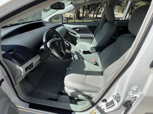 Used 2010 Toyota Prius Two image 27