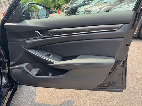 Used 2022 Honda Accord Sport Special Edition image 18