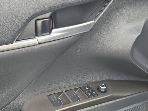 Used 2024 Toyota Camry XSE FWD image 19