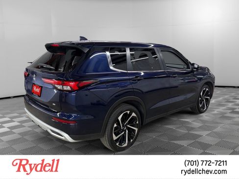 Used 2024 Mitsubishi Outlander SE AWD/4WD image 5