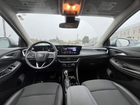 Used 2025 Buick Encore GX Preferred image 31