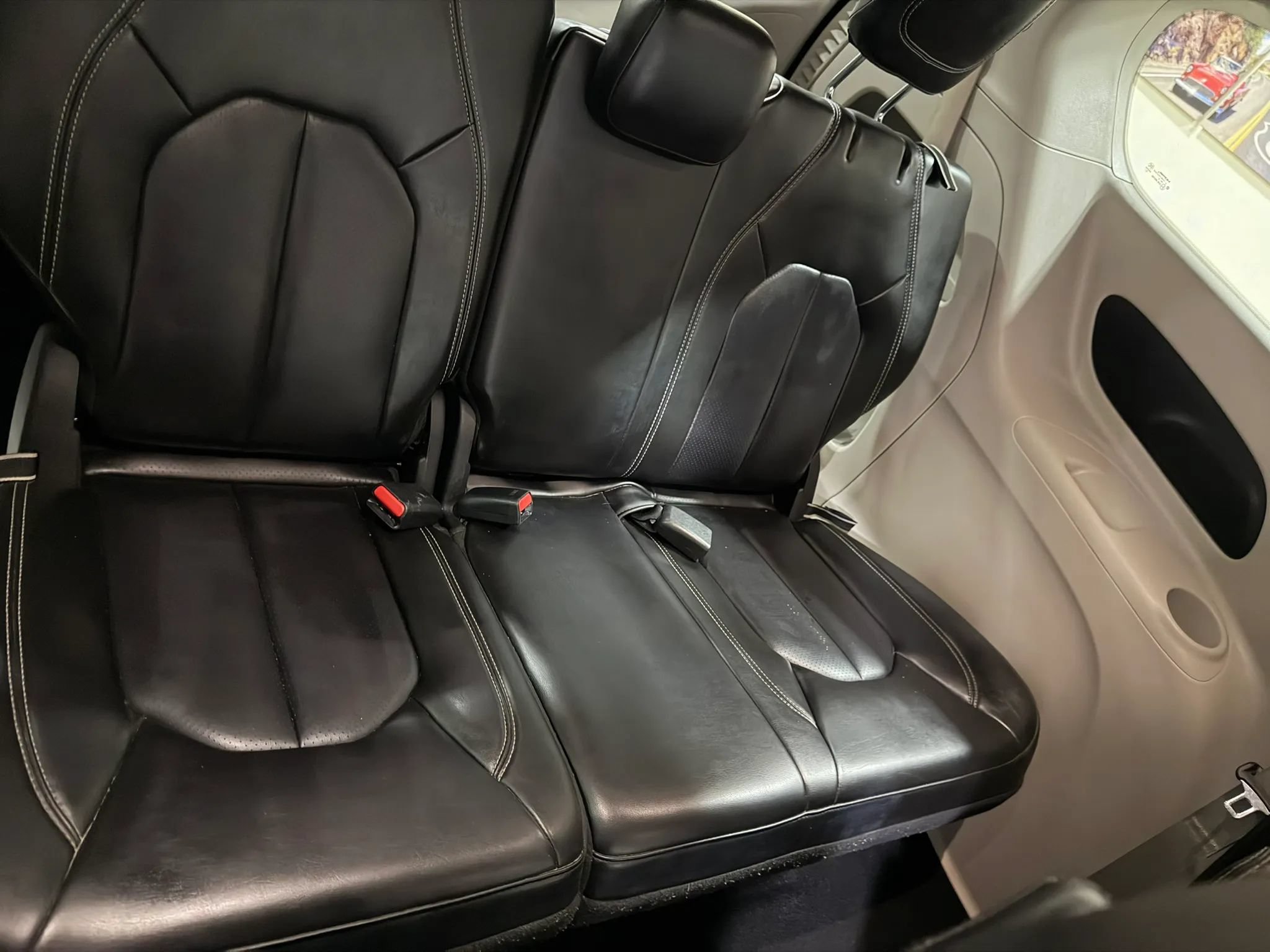 Used 2023 Chrysler Pacifica Touring-L FWD image 35