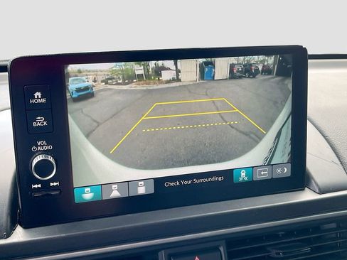 Used 2023 Honda Pilot Touring image 14