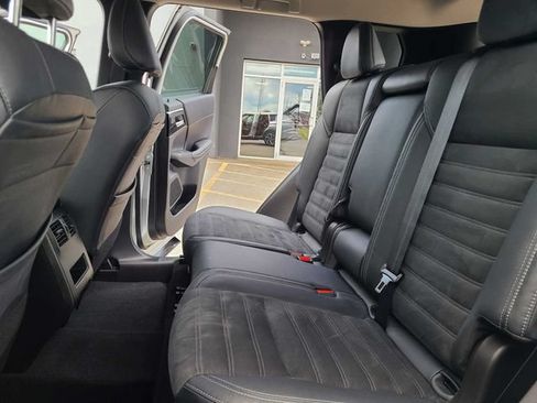 Used 2022 Mitsubishi Outlander SE FWD image 23