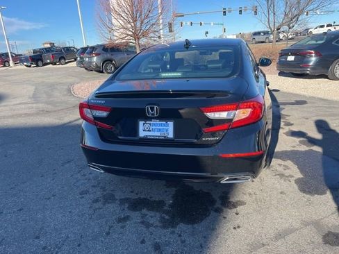 Used 2018 Honda Accord Sport image 4