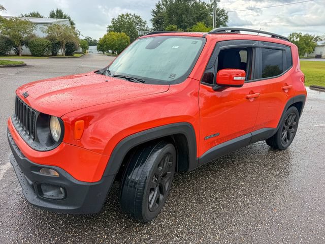 Used 2017 Jeep Renegade Altitude FWD image 5