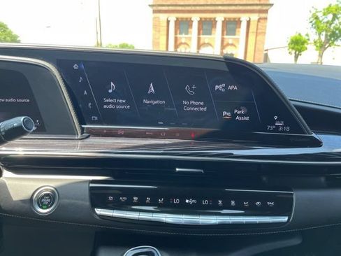 Used 2022 Cadillac Escalade Sport AWD/4WD image 32