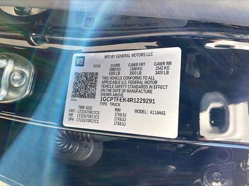 Used 2024 Chevrolet Colorado ZR2 w/ ZR2 Bison Edition image 16