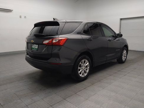 Used 2019 Chevrolet Equinox LS FWD image 9