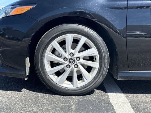 Used 2022 Toyota Camry LE image 9