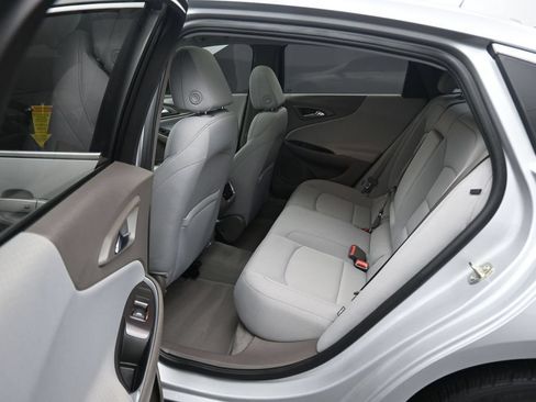 Used 2022 Chevrolet Malibu LT FWD image 29