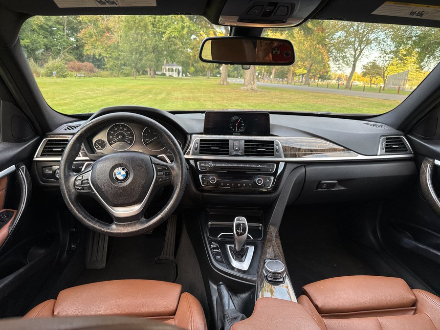 Used 2017 BMW 330i xDrive Sedan AWD/4WD image 24