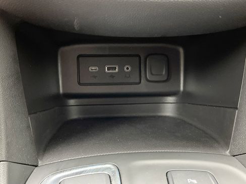 Certified 2022 Chevrolet Equinox LT w/ Driver Convenience Package image 23