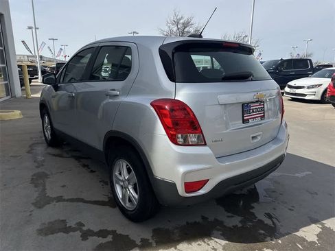 Used 2020 Chevrolet Trax LS image 4