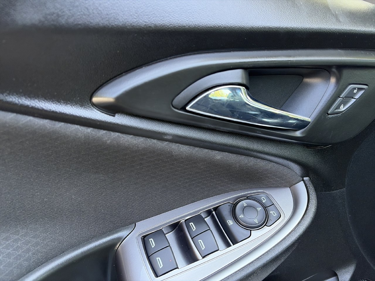 Used 2021 Chevrolet Malibu LS w/ LPO, Floor Liner Package FWD image 19