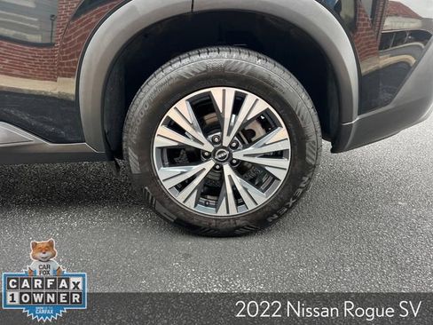 Used 2022 Nissan Rogue SV image 9
