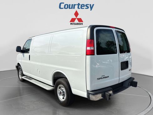 Used 2025 GMC Savana 2500 w/ Driver Convenience Package RWD image 3