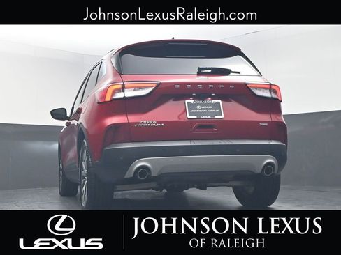 Used 2020 Ford Escape Titanium image 14