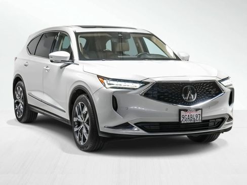 Certified 2023 Acura MDX FWD w/ Technology Package image 6