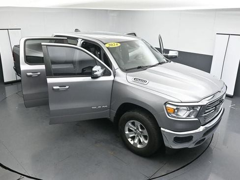 Used 2024 RAM 1500 Laramie AWD/4WD image 34