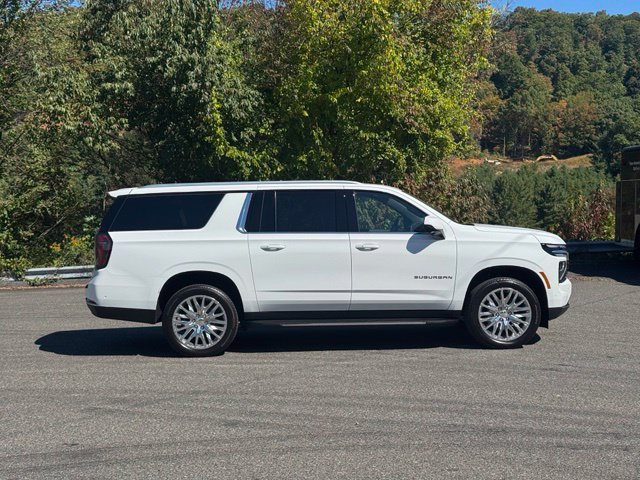 Used 2026 Chevrolet Suburban LS AWD/4WD image 8