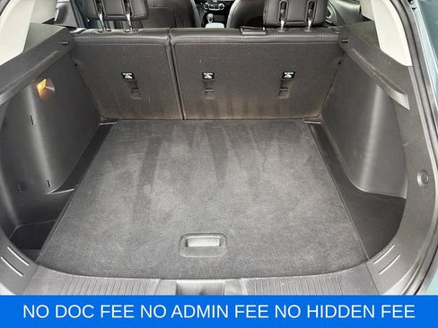 Used 2025 Chevrolet Trax LT FWD image 24