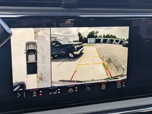 Used 2024 GMC Sierra 2500 AT4 w/ AT4 Premium Plus Package AWD/4WD image 29