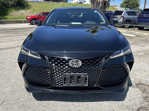 Used 2019 Toyota Avalon Touring FWD image 8