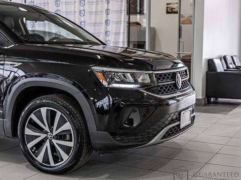 Used 2022 Volkswagen Taos SE image 5