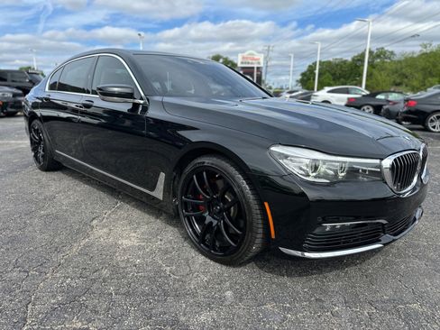 Used 2016 BMW 740i w/ Executive Package 2 RWD image 7