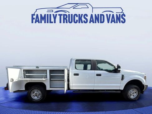 Used 2018 Ford F250 XL w/ Power Equipment Group AWD/4WD image 3