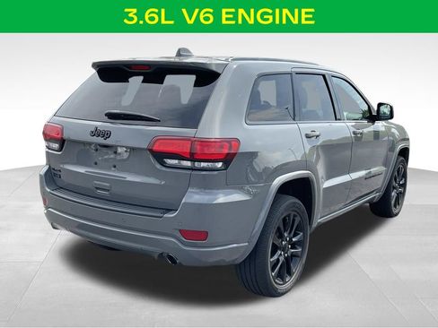 Used 2021 Jeep Grand Cherokee Laredo X AWD/4WD image 9