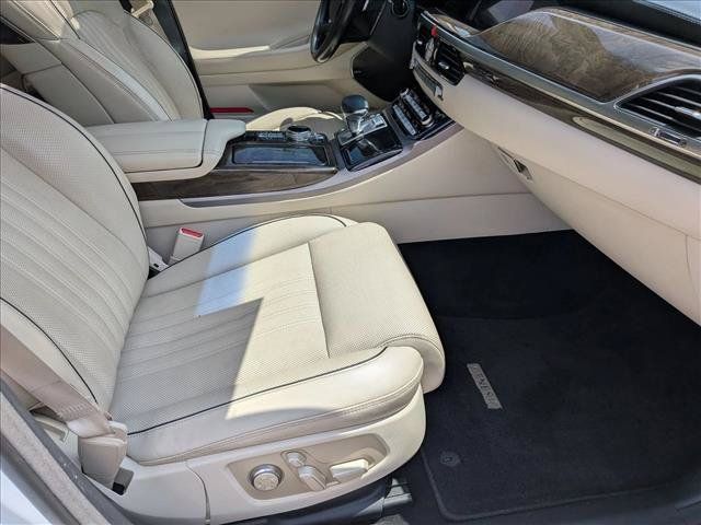 Used 2019 Genesis G90 5.0 Ultimate RWD image 22
