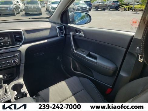 Used 2020 Kia Sportage LX FWD image 16