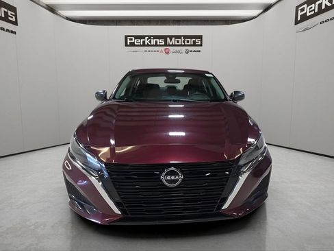 Used 2024 Nissan Altima 2.5 SV AWD/4WD image 8