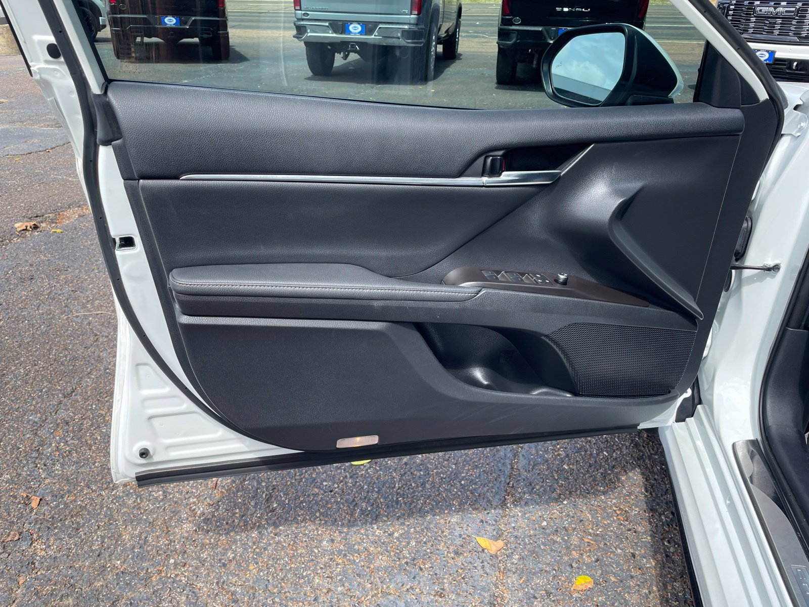 Used 2024 Toyota Camry XSE FWD image 14