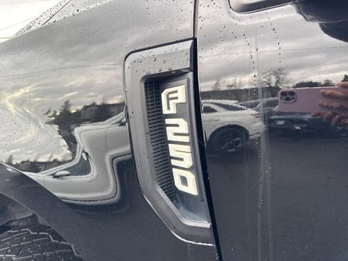 Used 2017 Ford F250 Platinum w/ Platinum Ultimate Package image 14