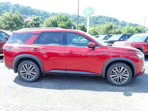 Used 2023 Nissan Pathfinder SL w/ SL Premium Package AWD/4WD image 7