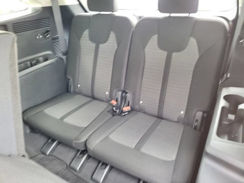 New 2026 Kia Sorento LX FWD image 12