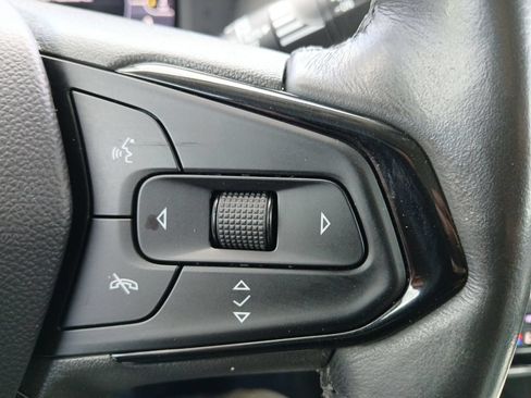 Used 2023 Chevrolet Bolt EUV Premier w/ Super Cruise Package FWD image 23