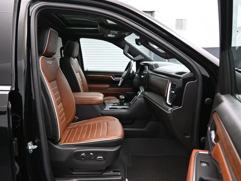 Used 2023 GMC Sierra 1500 Denali Ultimate image 12