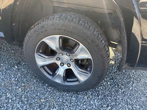Used 2019 RAM 1500 Laramie image 5