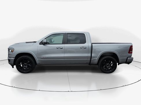 Used 2022 RAM 1500 Laramie AWD/4WD image 7