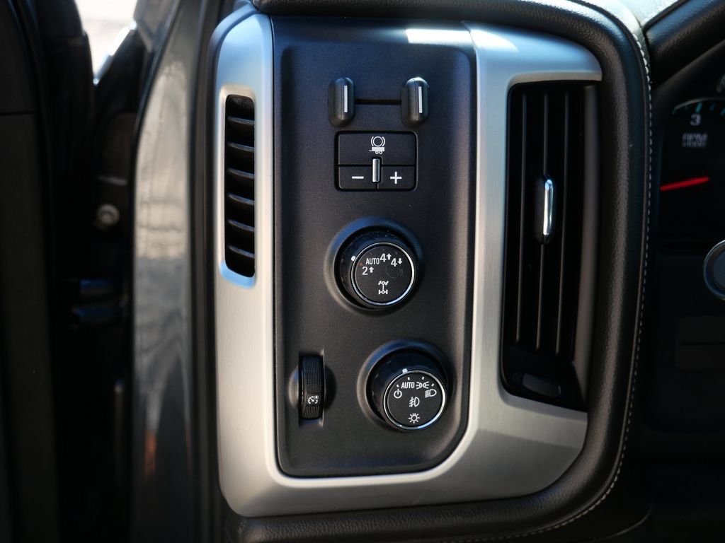 Used 2017 GMC Sierra 1500 SLT AWD/4WD image 22