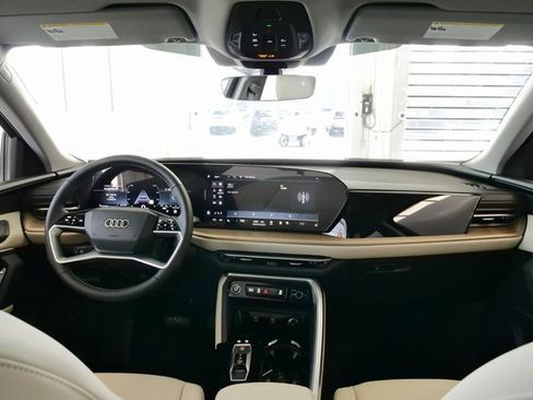 New 2025 Audi Q5 Premium image 18