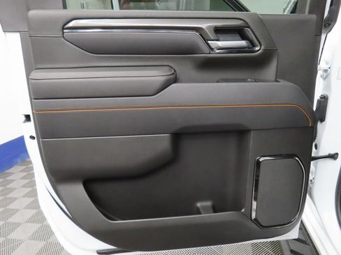 Used 2025 GMC Sierra 3500 AT4 w/ AT4 Premium Plus Package image 77